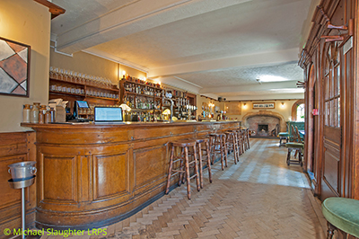Main Bar.  by Michael Slaughter. Published on 12-01-2020 